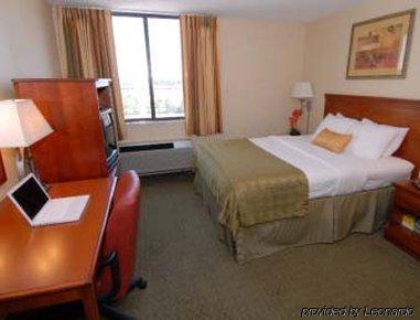 Hotel Days By Wyndham Ave Se Minneapolis